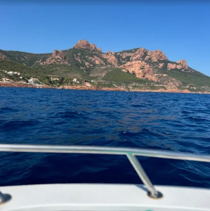 Calanque du Lion de Mer — calanque Estérel bateau sans permis Agay
