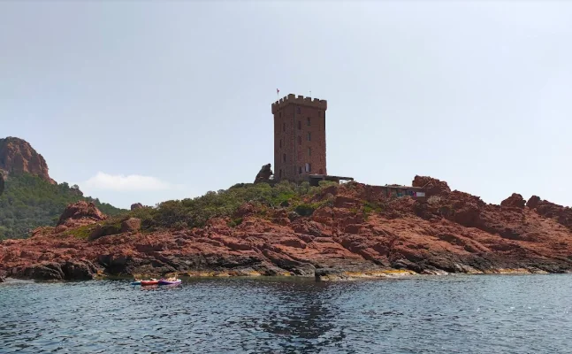 Esterel massif â€” panoramic view from the sea